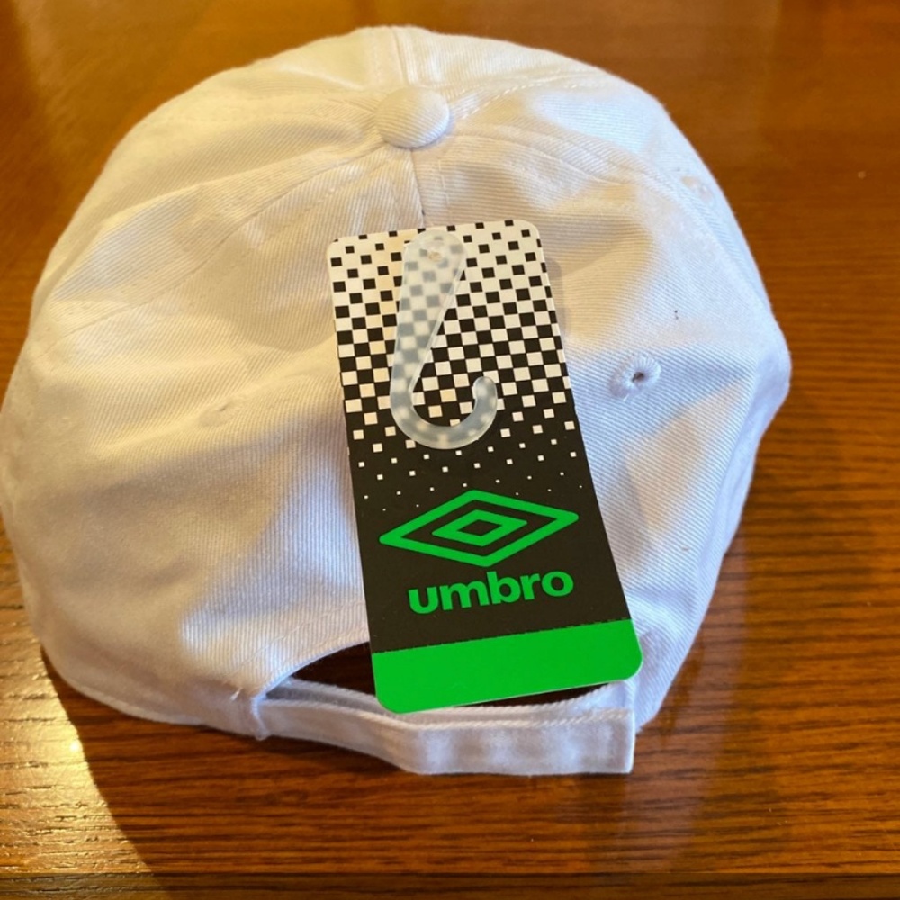 Umbro hat - Picture 2 of 4